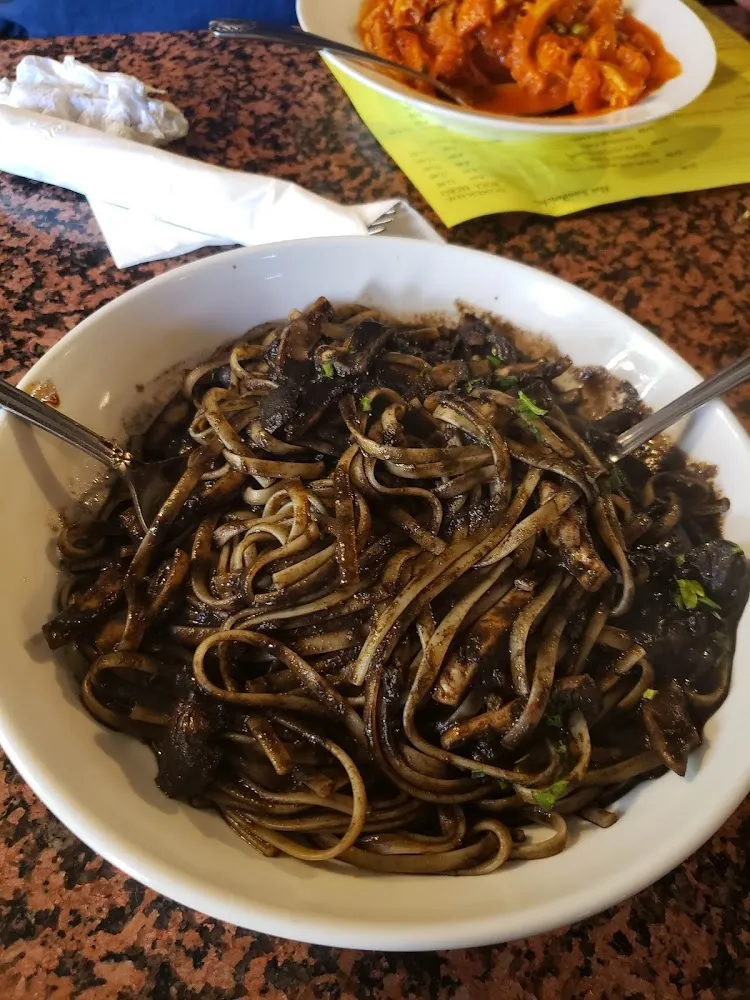 Sepia or Seech Black Spaghetti