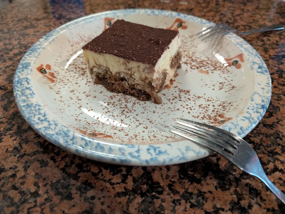 Tiramisu Cake